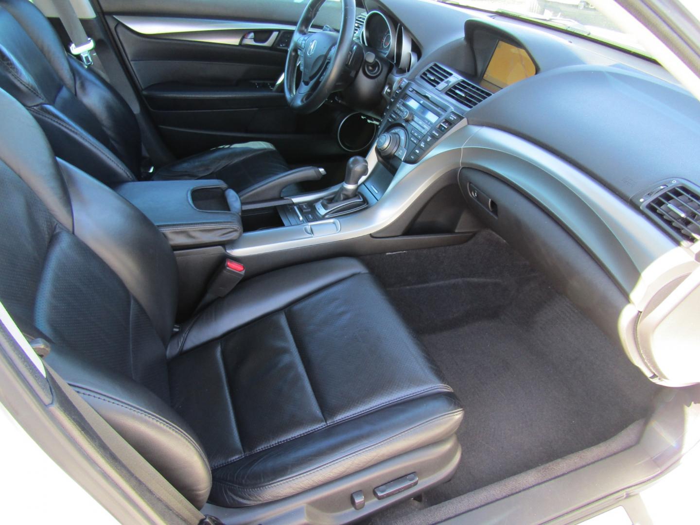 2010 White Acura TL 5-Speed AT with Tech Package (19UUA8F53AA) with an 3.5L V6 SOHC 24V engine, Automatic transmission, located at 15016 S Hwy 231, Midland City, AL, 36350, (334) 983-3001, 31.306210, -85.495277 - Photo#10